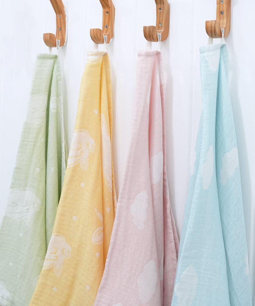 Dreamy clouds Aloe Vera baby bath towel - Blue Skies